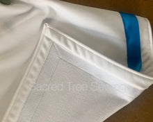 Load image into Gallery viewer, Interior Fleece on the moondance rain poncho